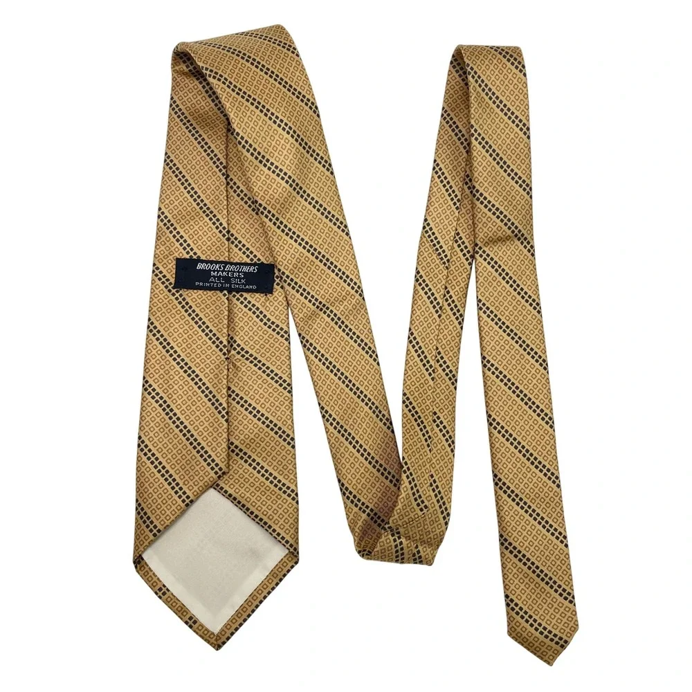 VTG Brooks Brothers Makers All Silk Gold Tie Geometric Squares Made in England‎